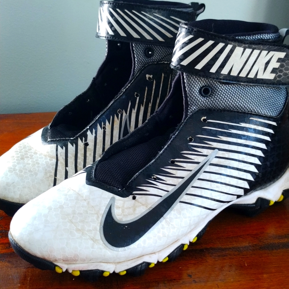 Nike strike lacrosse cleats